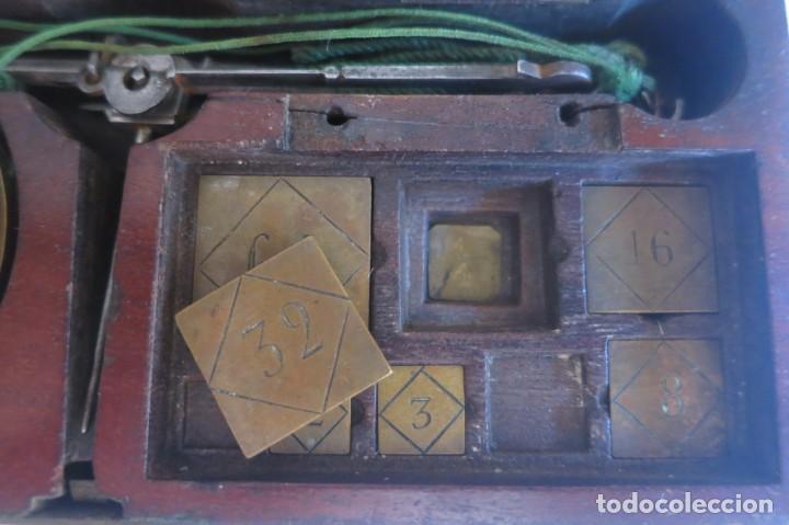 Antig&uuml;edades: Quilatero antiguo balanza - Foto 7