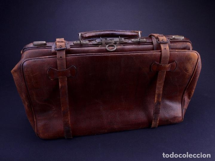 Antig&uuml;edades: BOLSO EQUIPAJE DE AFEITADO Y ASEO - Foto 3
