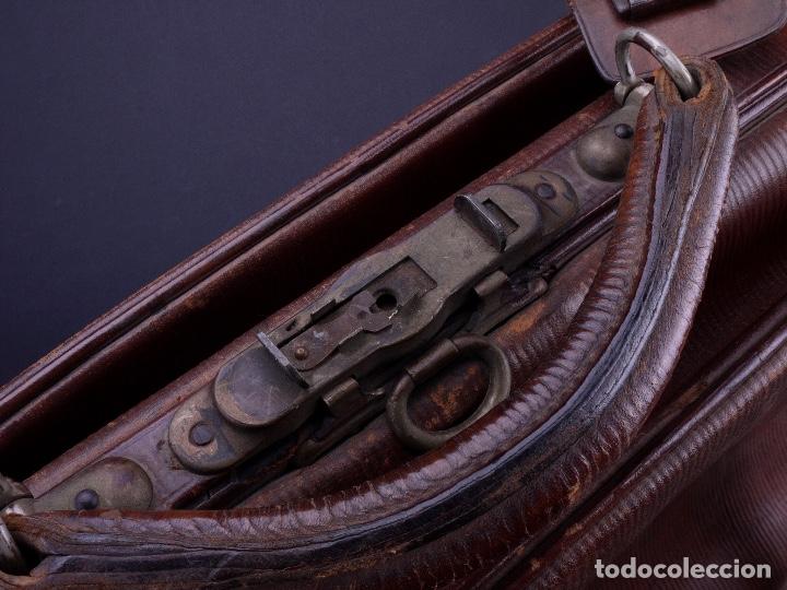 Antig&uuml;edades: BOLSO EQUIPAJE DE AFEITADO Y ASEO - Foto 24