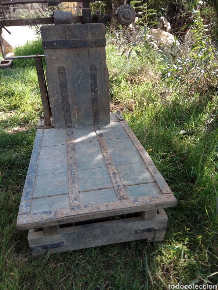 Antig&uuml;edades: B&Aacute;SCULA ANTIGUA 80 CM - Foto 3