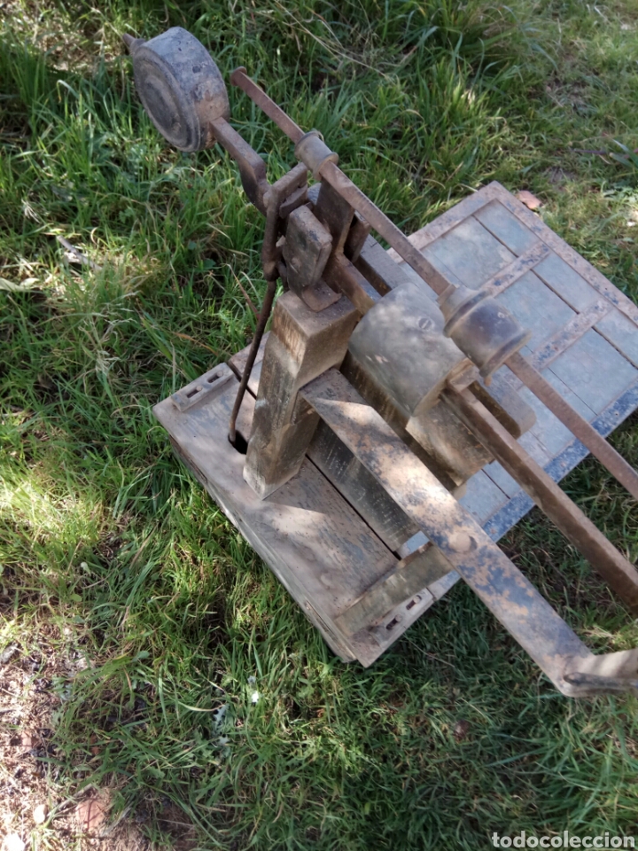 Antig&uuml;edades: B&Aacute;SCULA ANTIGUA 80 CM - Foto 6