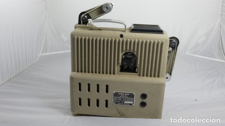 Antig&uuml;edades: PROYECTOR DE CINE EUMIG P8 AUTOMATIC - Foto 2