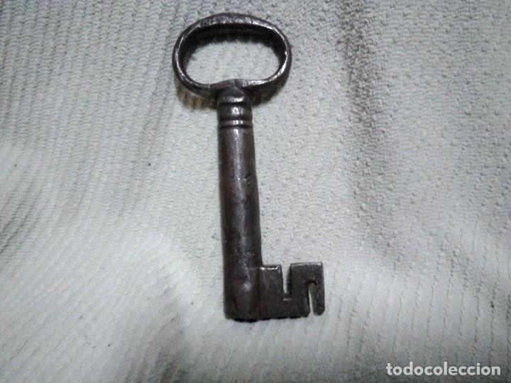 Antig&uuml;edades: Antigua llave de hierro - Foto 2