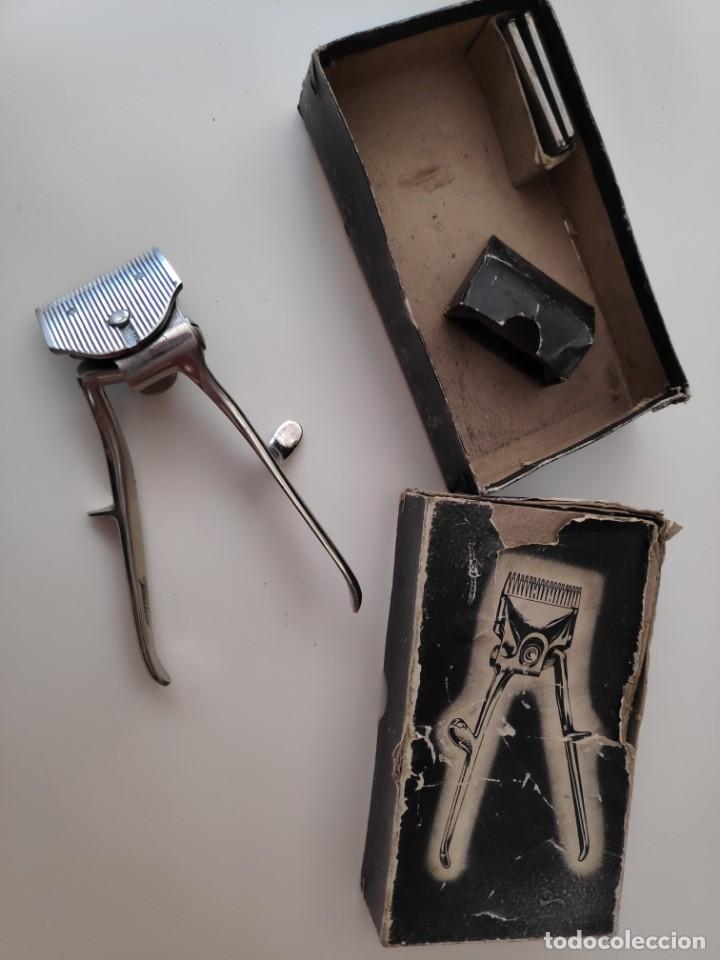 Antig&uuml;edades: Antigua maquinilla de cortar el pelo - Foto 3