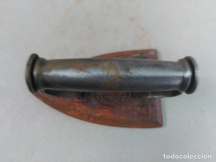 Antig&uuml;edades: PLANCHA DE HIERRO NUMERO 5 - Foto 9
