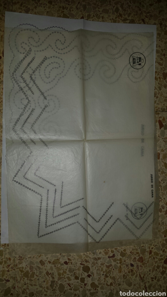 Antig&uuml;edades: L&aacute;minas para bordados Alfa - Foto 2