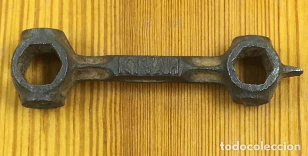 Antig&uuml;edades: Llave fija antigua - Foto 2