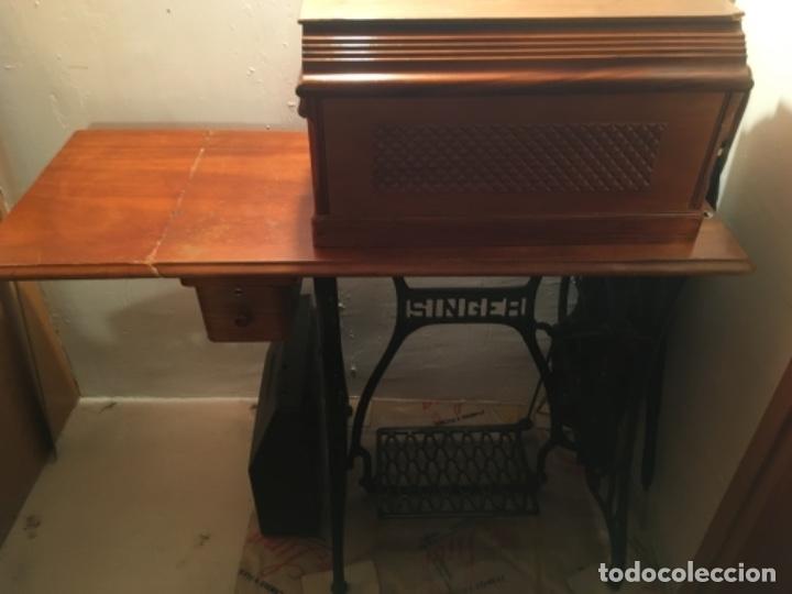 Antig&uuml;edades: MAQUINA DE COSER SINGER COMPLETA. 1913. FUNCIONA - Foto 2
