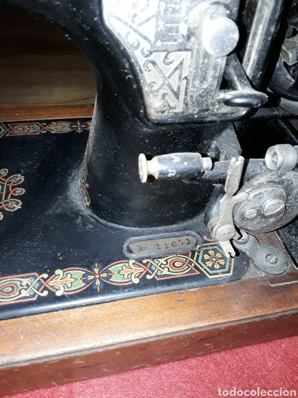 Antig&uuml;edades: Maquina de coser manual hexagon - Foto 3