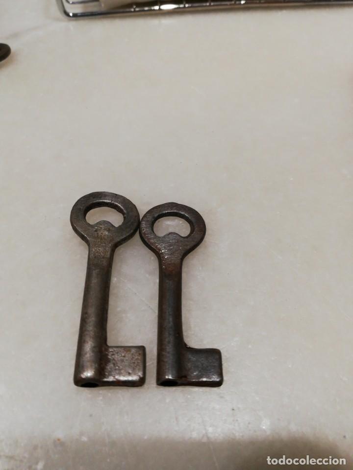 Antig&uuml;edades: Llaves antiguas de forja huecas. - Foto 2