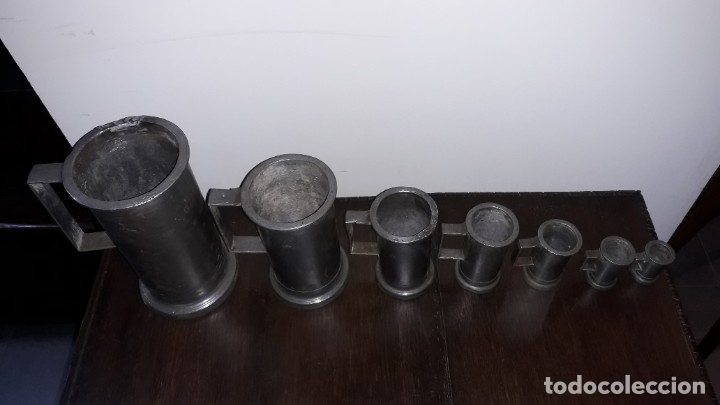 Antig&uuml;edades: Medidas de capacidad . Lote de 7 - Foto 2