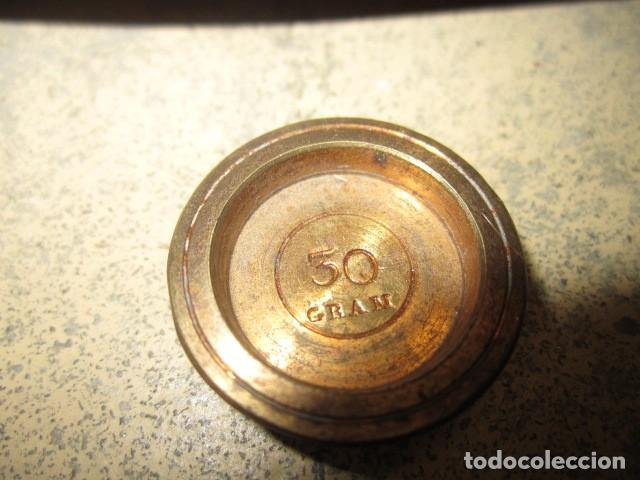 Antig&uuml;edades: Balanza de precision, antigua en laton - Foto 3