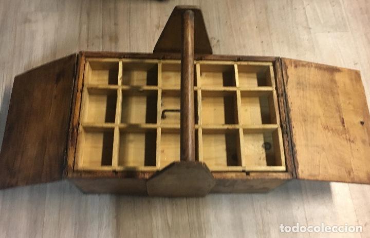 Antig&uuml;edades: Caja de herramientas - Foto 2