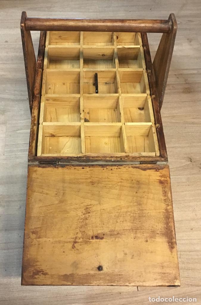 Antig&uuml;edades: Caja de herramientas - Foto 3