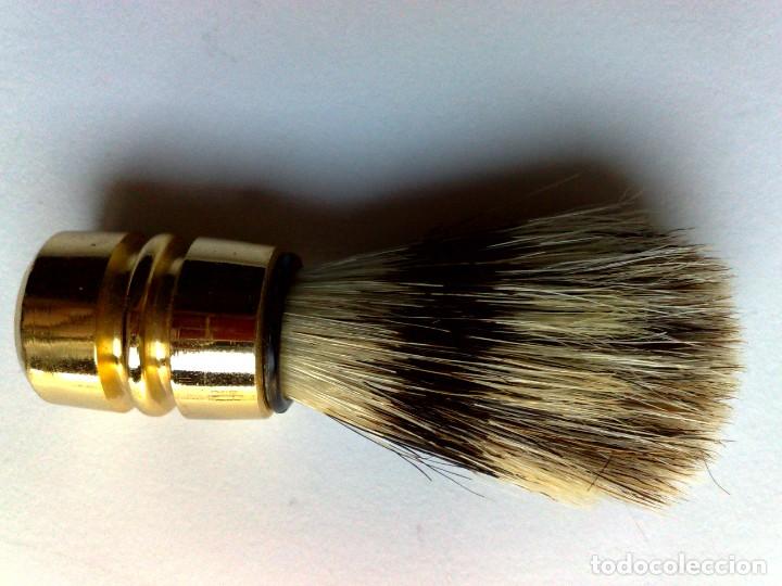 Antig&uuml;edades: BROCHA PARA EL AFEITADO CON BASE METALICA,SIN USAR - Foto 2