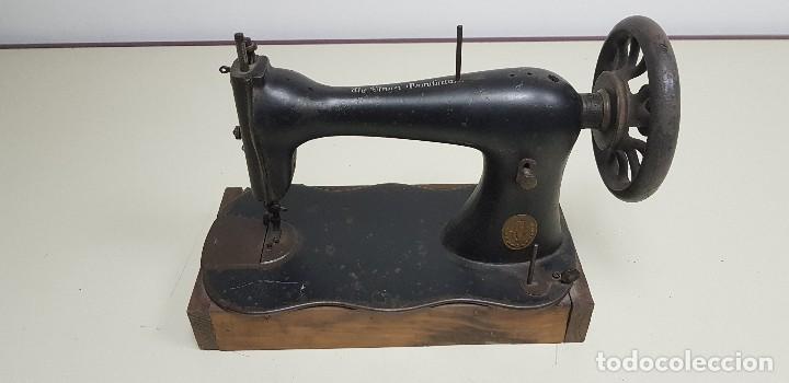 maquina coser singer año 1881 con base de violí - Compra venta en  todocoleccion