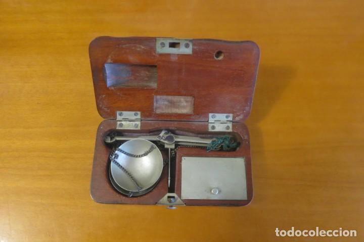 Antig&uuml;edades: balanza quilatera - Foto 1