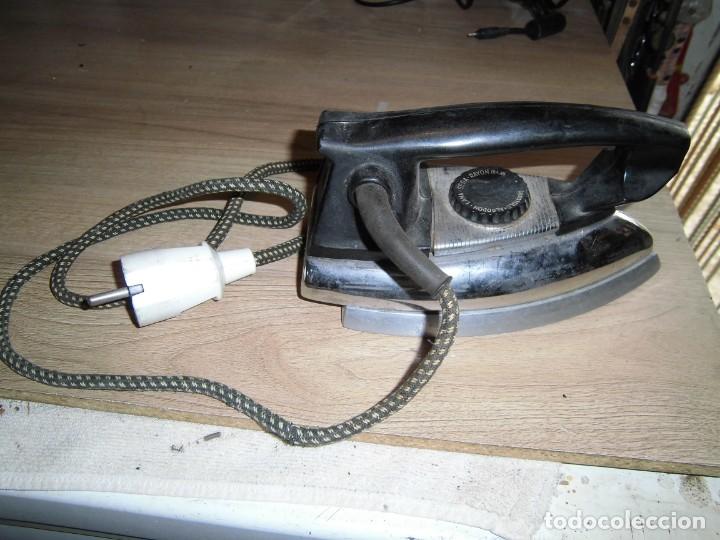 Antig&uuml;edades: plancha electrica solac 110/125v - Foto 1