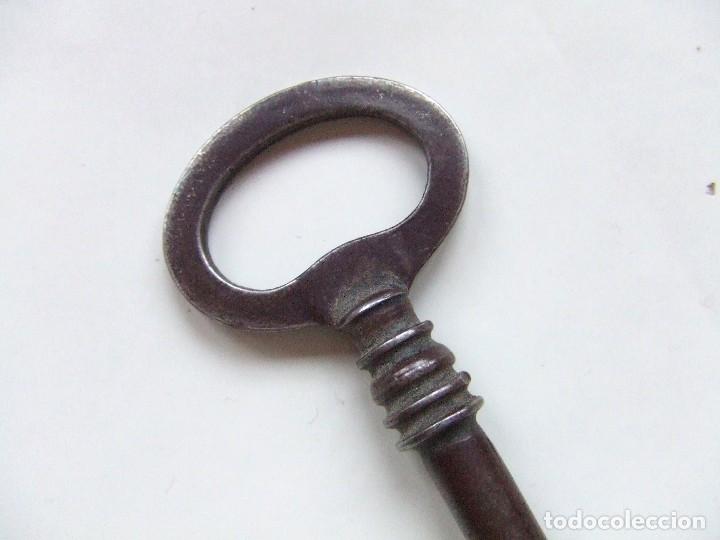 Antig&uuml;edades: ANTIGUA LLAVE DE HIERRO 11,5 CM - Foto 3