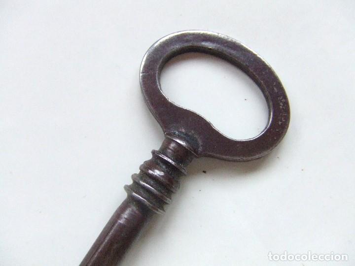 Antig&uuml;edades: ANTIGUA LLAVE DE HIERRO 11,5 CM - Foto 4