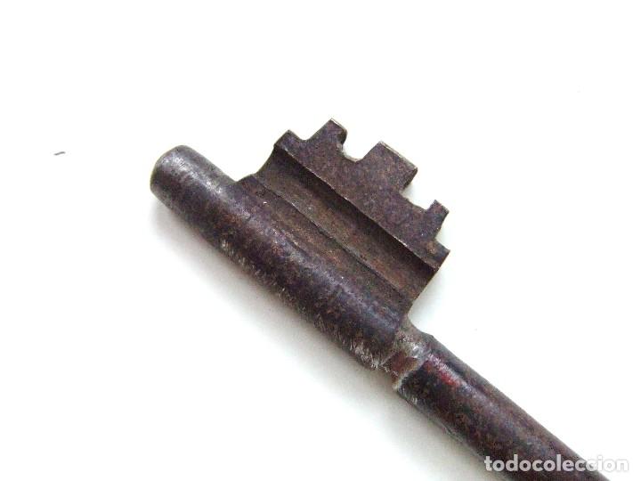 Antig&uuml;edades: ANTIGUA LLAVE DE HIERRO 11,5 CM - Foto 5