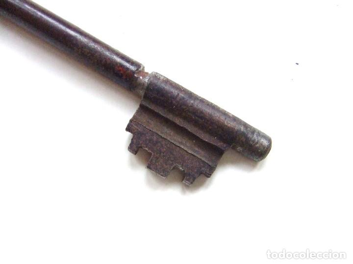 Antig&uuml;edades: ANTIGUA LLAVE DE HIERRO 11,5 CM - Foto 8