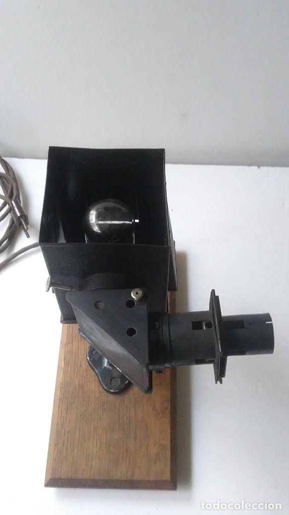 Antig&uuml;edades: antiguo proyector falta tapa - Foto 6