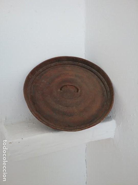 Antig&uuml;edades: Tapadera de chapa. - Foto 1