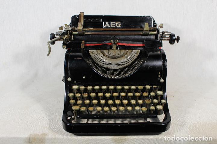 Antig&uuml;edades: maquina de escribir AEG - Foto 1