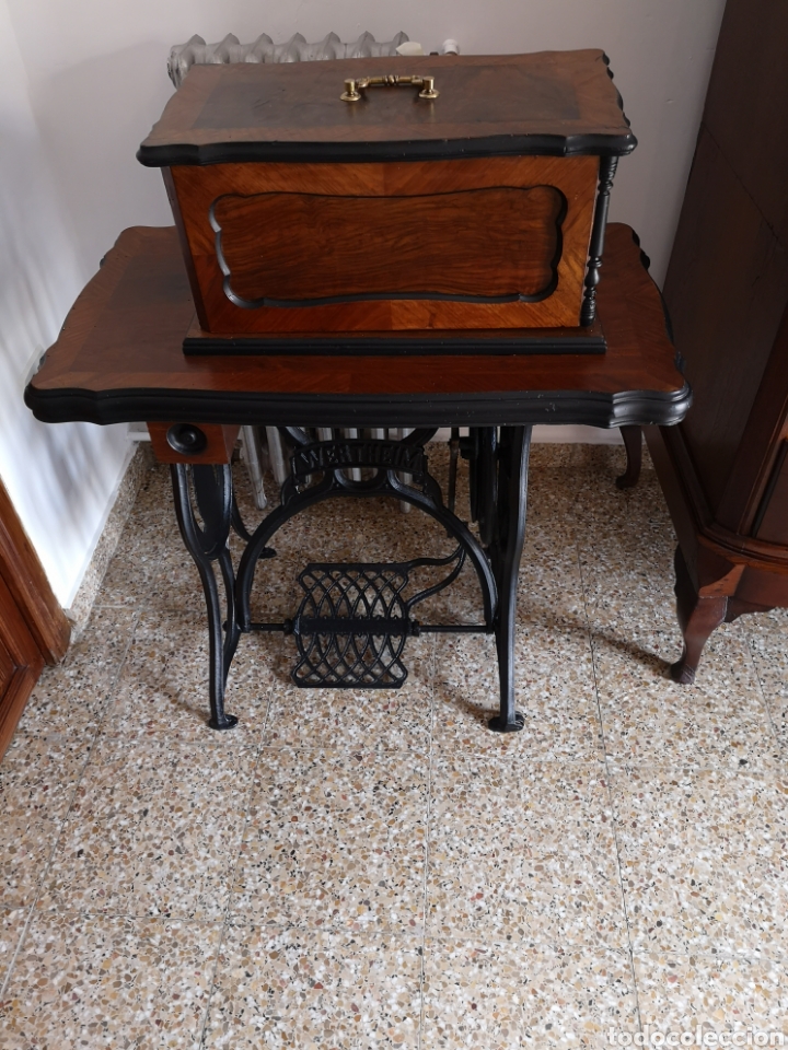 Antig&uuml;edades: M&aacute;quina de coser - Foto 2