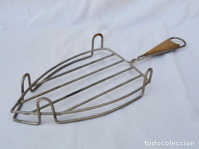 Antig&uuml;edades: GRAN SOPORTE DE ALUMINIO Y MADERA PARA PLANCHA. - Foto 5