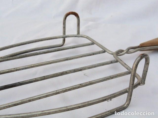 Antig&uuml;edades: GRAN SOPORTE DE ALUMINIO Y MADERA PARA PLANCHA. - Foto 6