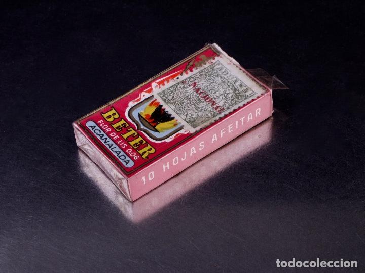 Antig&uuml;edades: PAQUETE DE HOJAS DE AFEITAR BETER FLOR DE LIS - Foto 2