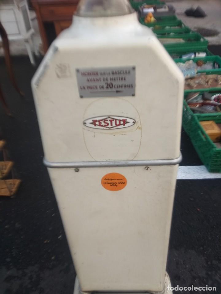 Antig&uuml;edades: Preciosa bascula esmaltada antigua - Foto 2