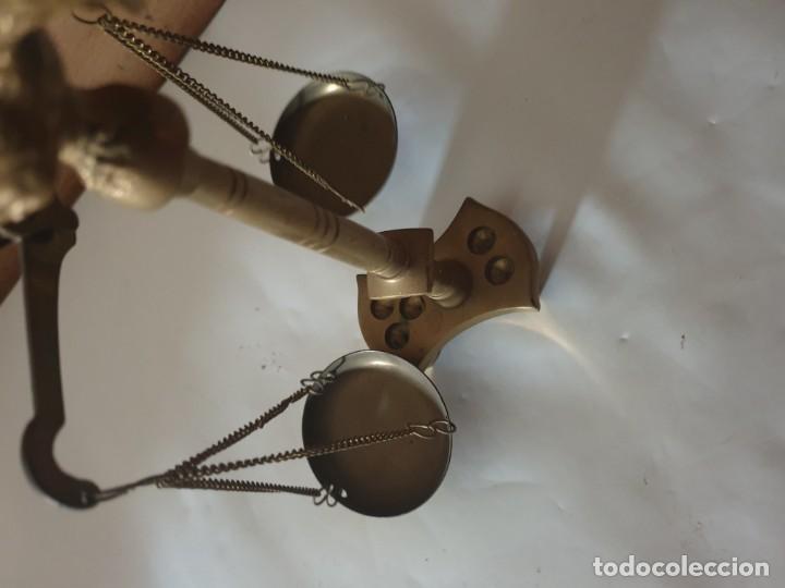 Antig&uuml;edades: Bascula mini bronce - Foto 3
