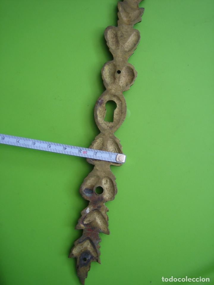 Antig&uuml;edades: Antiguo aplique de mueble antiguo en bronce - Foto 4
