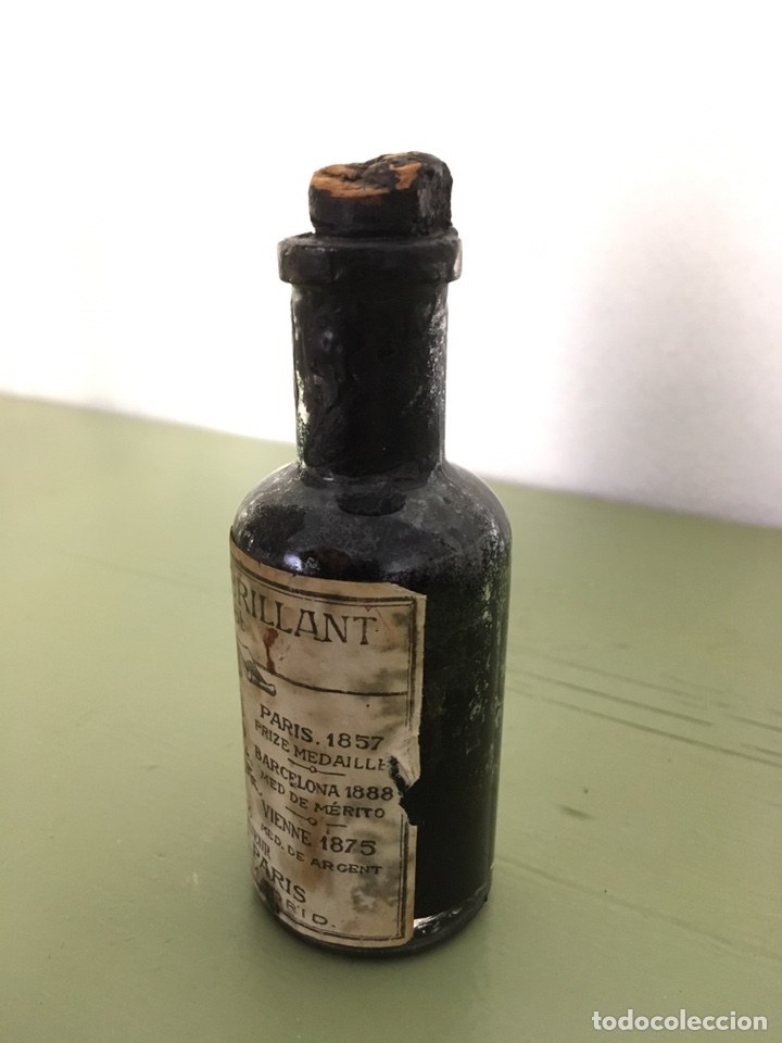 Antig&uuml;edades: Frasquito barniz antiguo - Foto 3