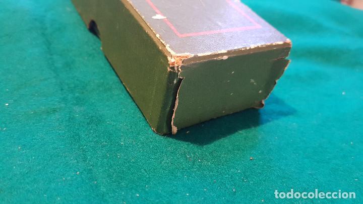 Antig&uuml;edades: CAJA DE CARTON SINGER CON ACCESORIOS - Foto 14