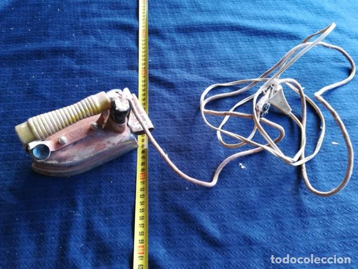 Antig&uuml;edades: plancha mango madera marca villar &iexcl;unica&iexcl; - Foto 1