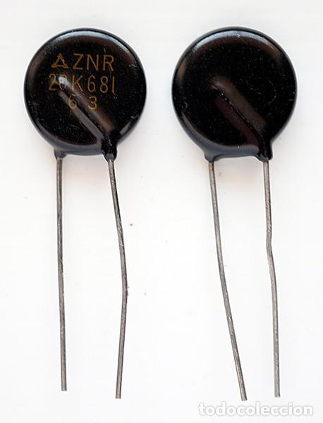 Antig&uuml;edades: Componentes electr&oacute;nicos antiguos. Condensadores - Foto 1