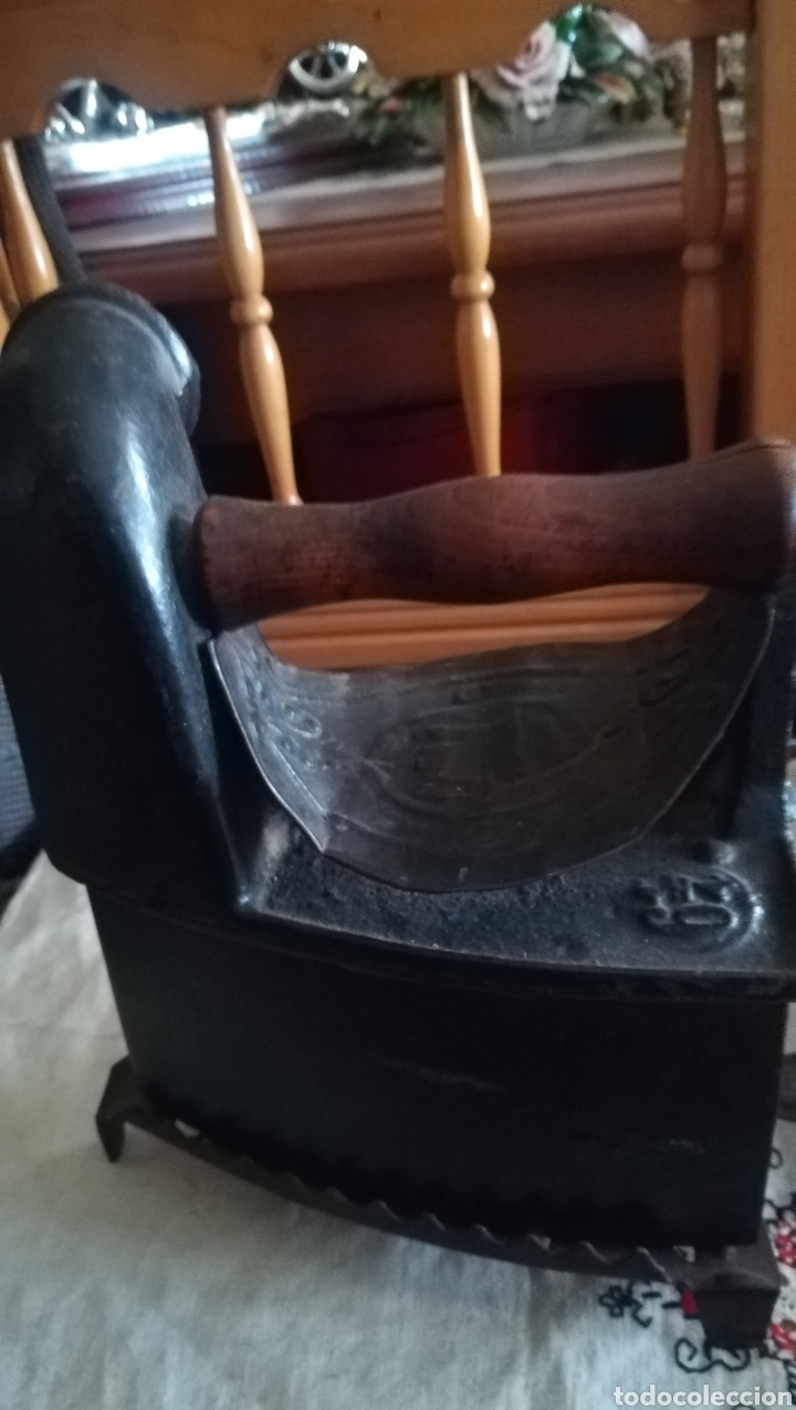 Antig&uuml;edades: Antigua plancha de chimenea - Foto 3