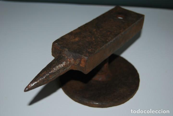 Antig&uuml;edades: ANTIGUO YUNQUE DE HIERRO - FORJA - 27 CM - Foto 5