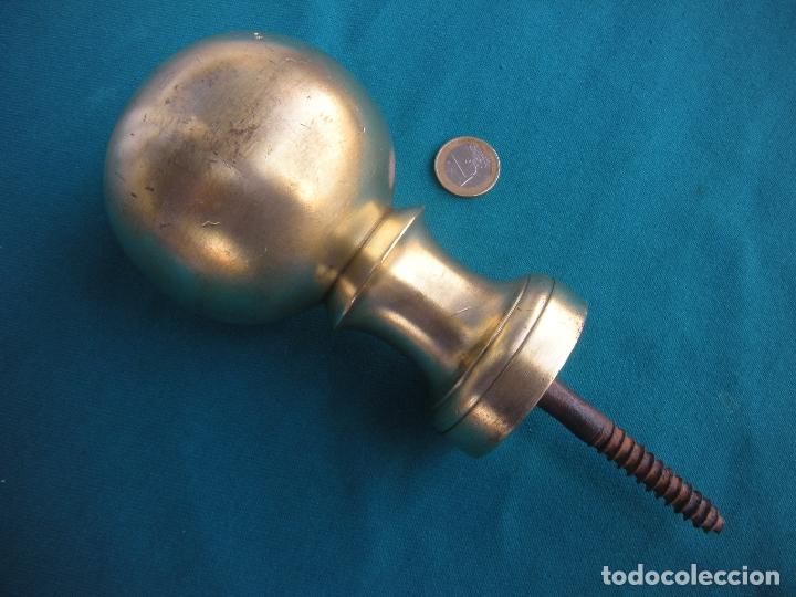Antig&uuml;edades: POMO BOLA DE ESCALERA EN BRONCE - Foto 4