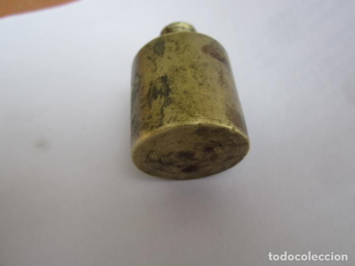 Antig&uuml;edades: pesa de bronce de 100 gramos - Foto 3