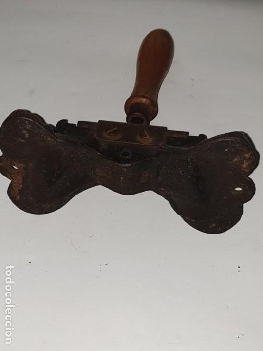 Antig&uuml;edades: ANTIGUA HERRAMIENTA - Foto 2