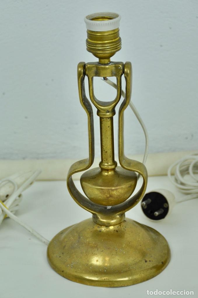 Antig&uuml;edades: Aplique basculante de barco en bronce - Foto 2