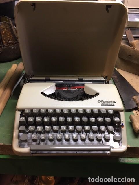 Antig&uuml;edades: MAQUINA DE ESCRIBIR - Foto 1