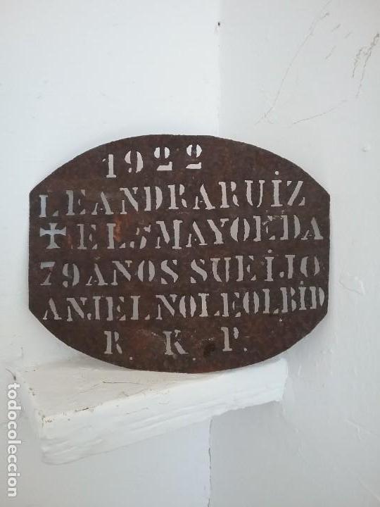 Antig&uuml;edades: Cruz de forja. - Foto 2