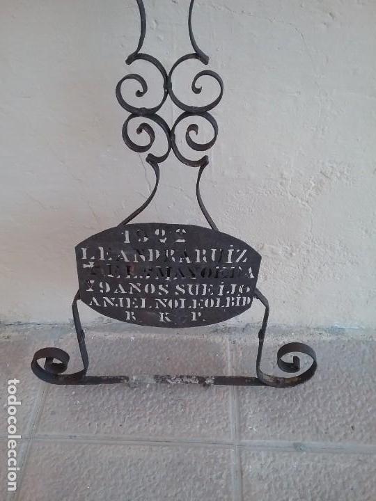 Antig&uuml;edades: Cruz de forja. - Foto 5
