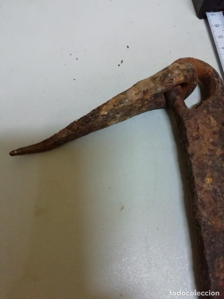 Antig&uuml;edades: Tranco para ventana - Foto 3